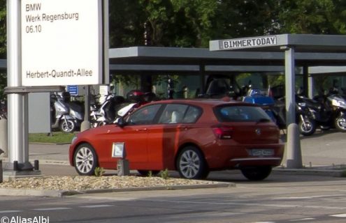 2012 BMW 1 Series F20 spotted in Valencia Orange color