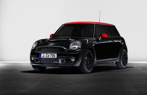 Video: Chris Harris (EVO) compares MINI John Cooper Works against competition