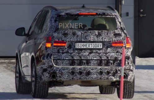 2014 BMW X5 spy photos show a split tailgate