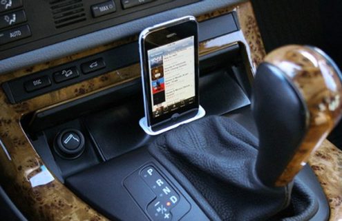 Ask BMWBLOG: Can I retrofit an iPhone connection in a BMW?