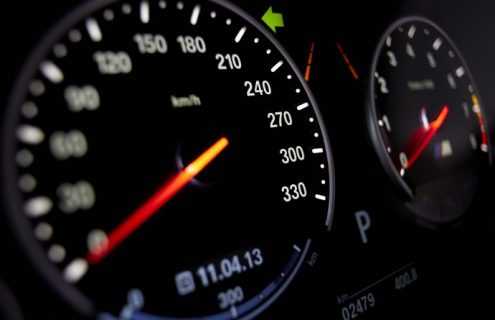 Video: BMW M6 Gran Coupe accelerates to 300 km/h
