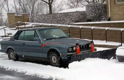 Video: BMW E30 – The Ultimate Plowing Machine?