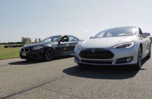 Drag Race: Tesla Model S vs BMW M5