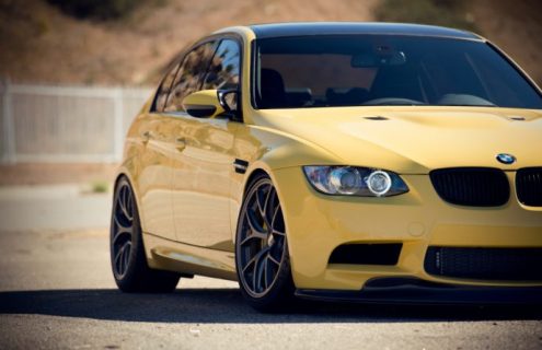 Photoshoot: Dakar Yellow M3