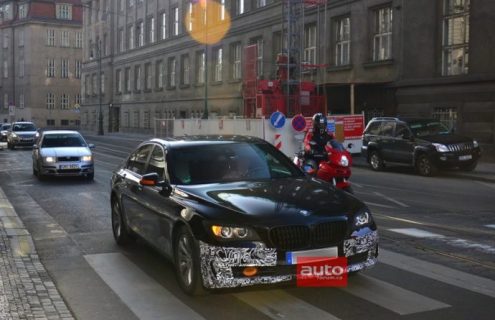 2013 BMW 7 Series LCI brings new colors, engines and features