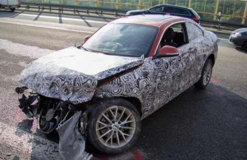 BMW 2 Series test mule crashes on Autobahn