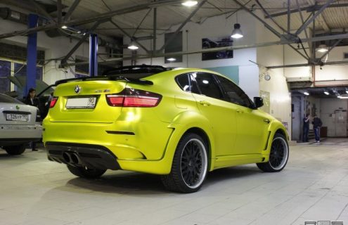 BMW X6M in matte chrome yellow