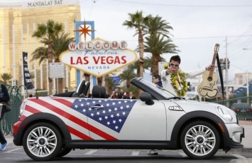 MINI celebrates 500,000 vehicles sold in the USA