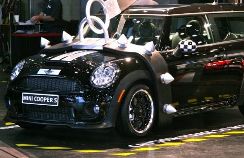 Leashed MINI Cooper S Clubman