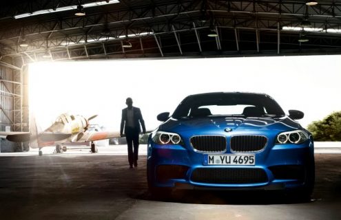 Wallpapers: 2012 BMW M5
