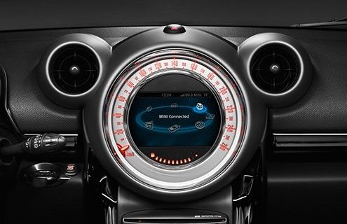 Premiere: MINI Connected