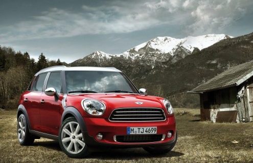Fifth Gear test drives the Mini Countryman