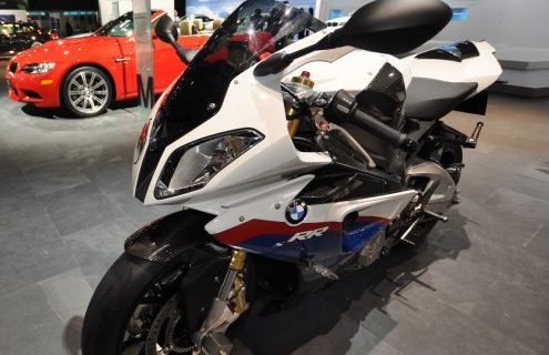 BMW S1000RR – Carbon Fiber Kills the Kilogram