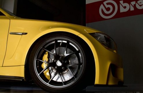 BMW Super Bild Of The Day: BMW 1M with Brembo CCM-R brakes