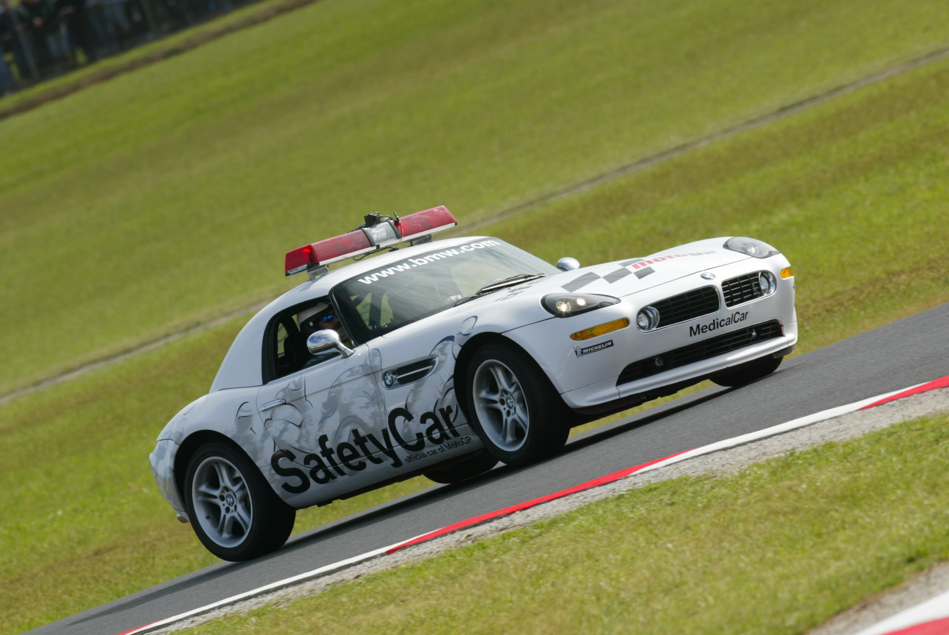 BMW 645Ci Safety Car MotoGP 2004年 MotoGP-M5-1.jpg