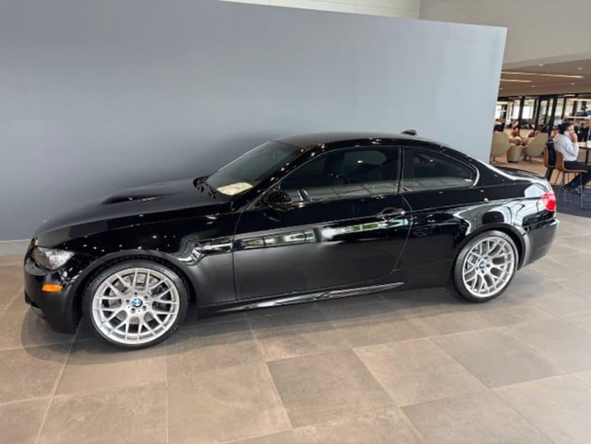2011 BMW M3 LOW MILES 02