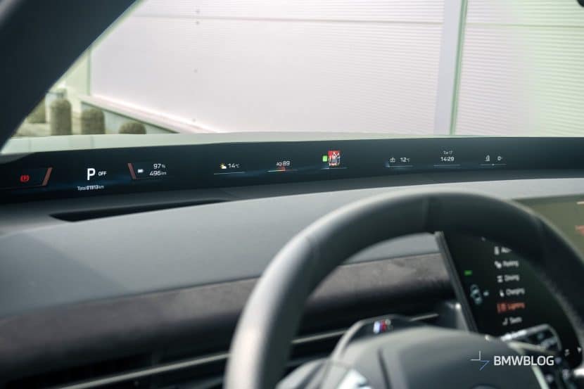 2026 BMW IX3 50 XDRIVE REVIEW Panoramic Display