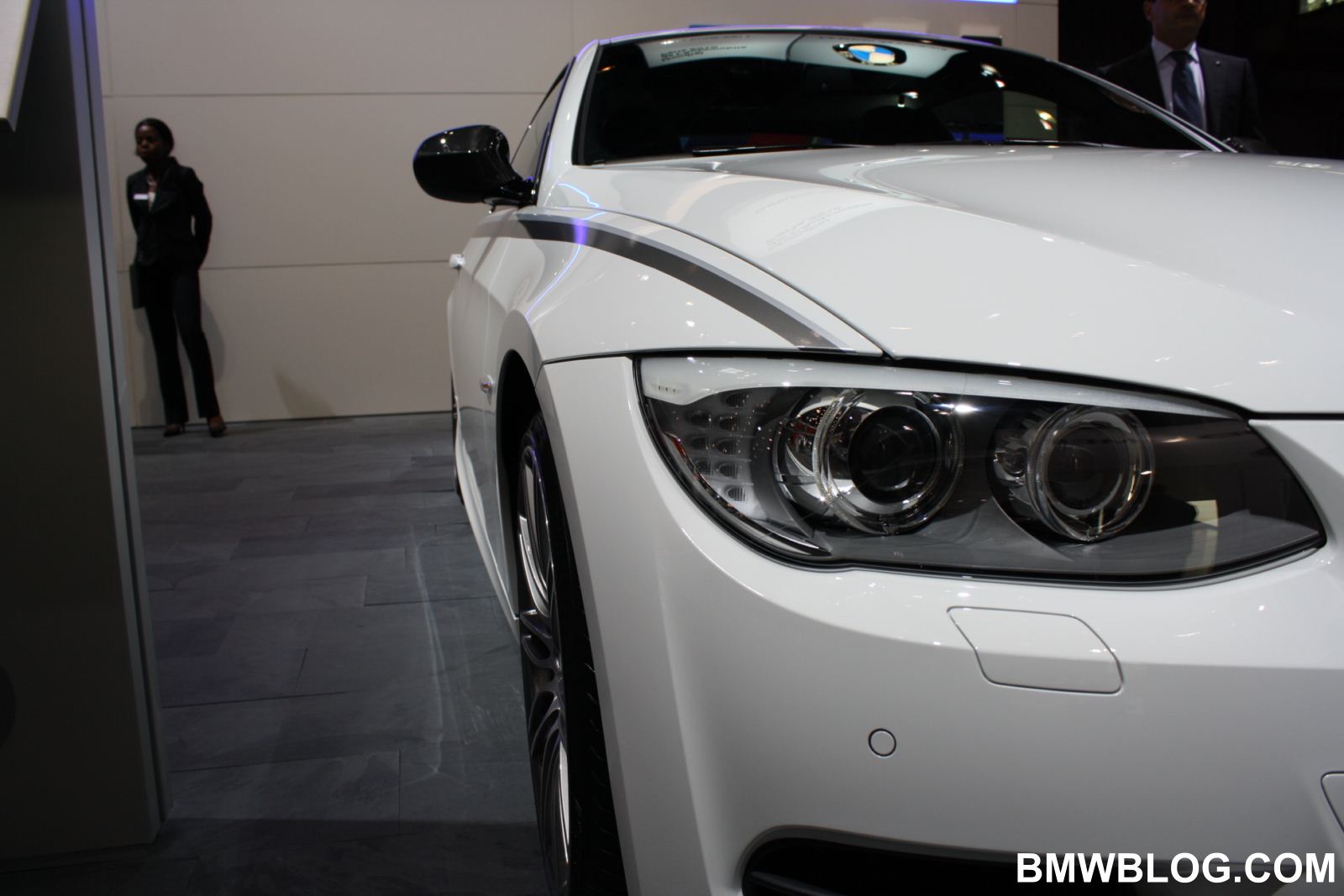 Video: BMW 335i M Performance Parts at the Paris Motor Show