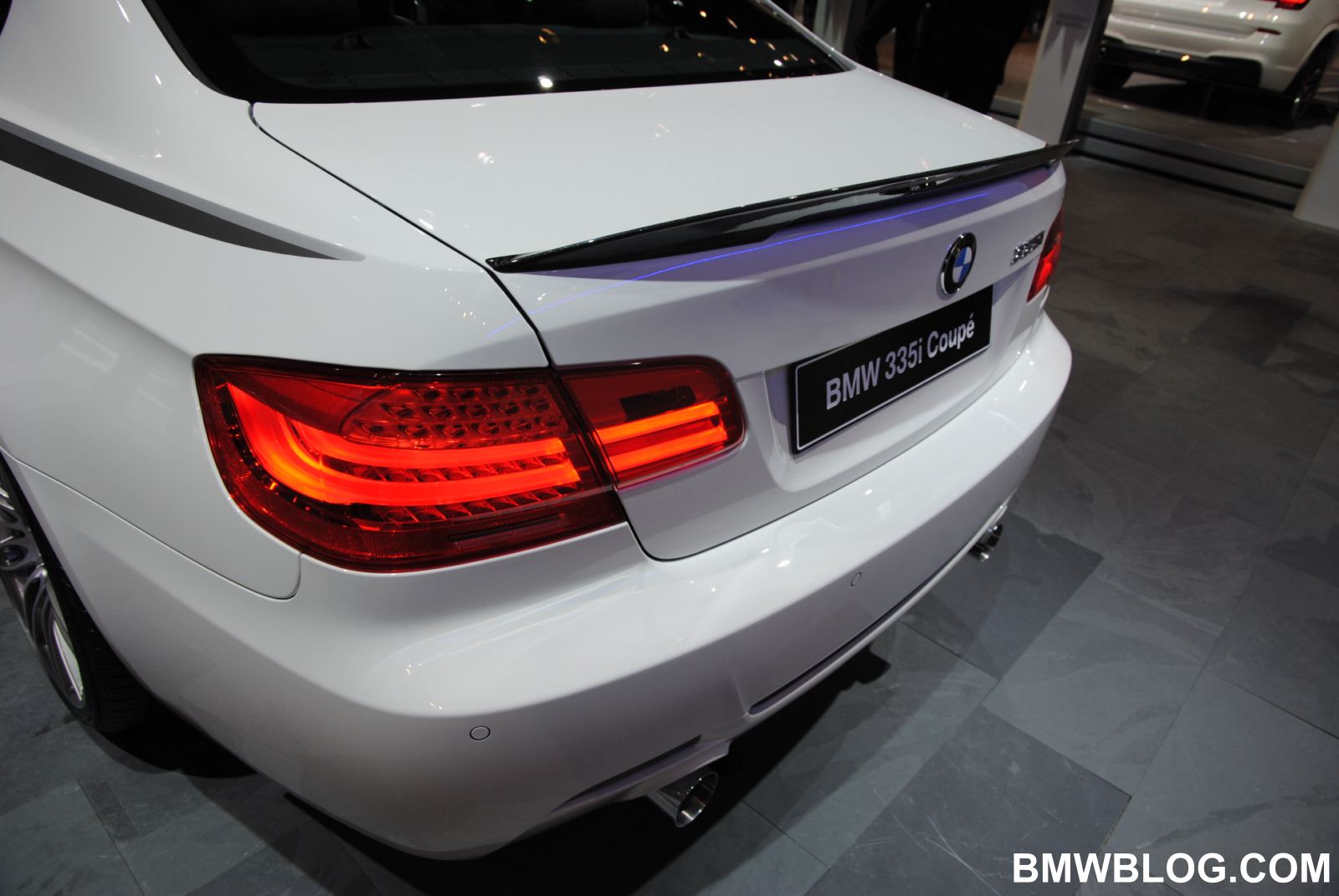 2010 Paris Motor Show: BMW 335i Coupe with parts from BMW Performance
